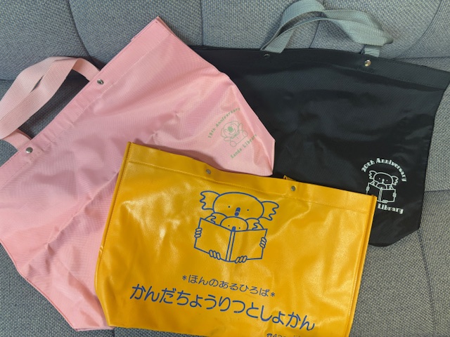 苅田町立図書館