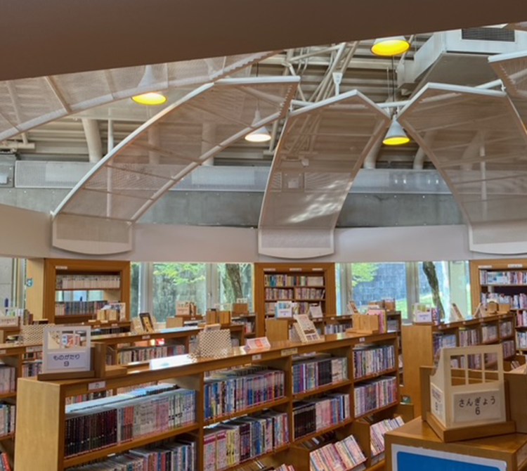 苅田町立図書館